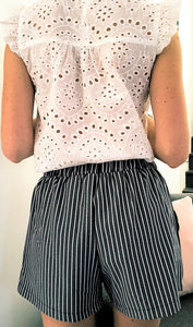 Short Antigone rayé gris foncé