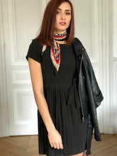 Robe Loren noire