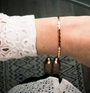 Bracelet demi jonc acier doré