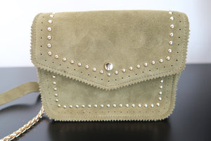 SAC DAIM CLOUTEE KAKI