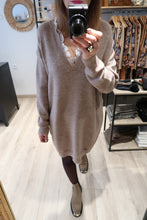 ROBE PULL TAUPE