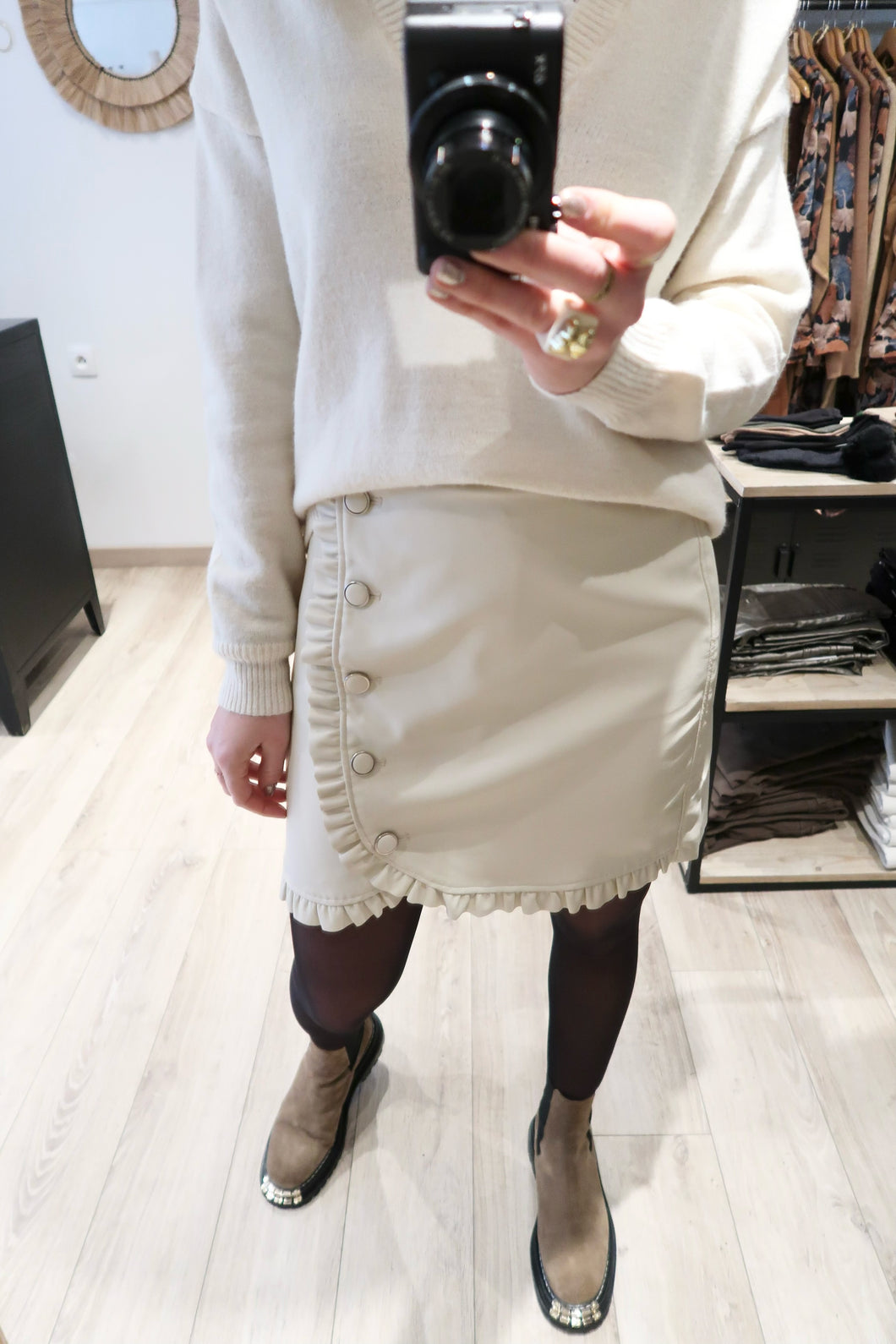 JUPE SIMILI BEIGE