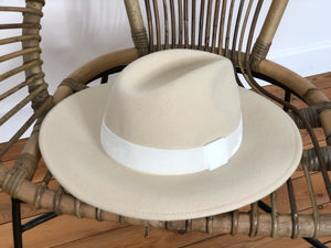 Chapeau crème
