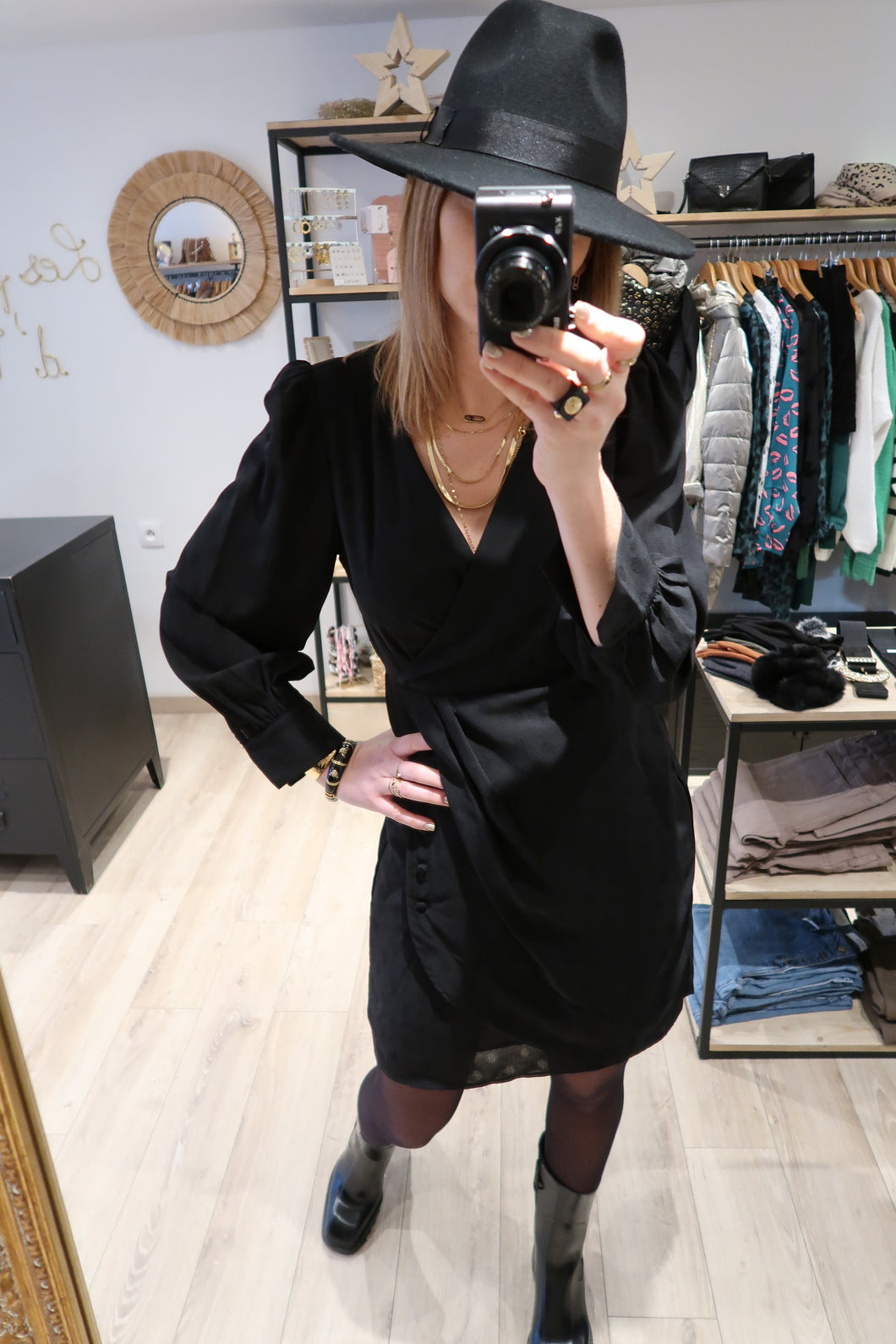 ROBE CROISE NOIRE
