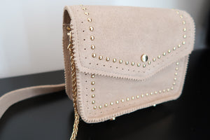 SAC DAIM CLOUTEE BEIGE